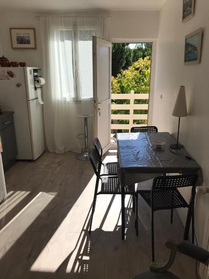 La Favola Apartment Meze Luaran gambar