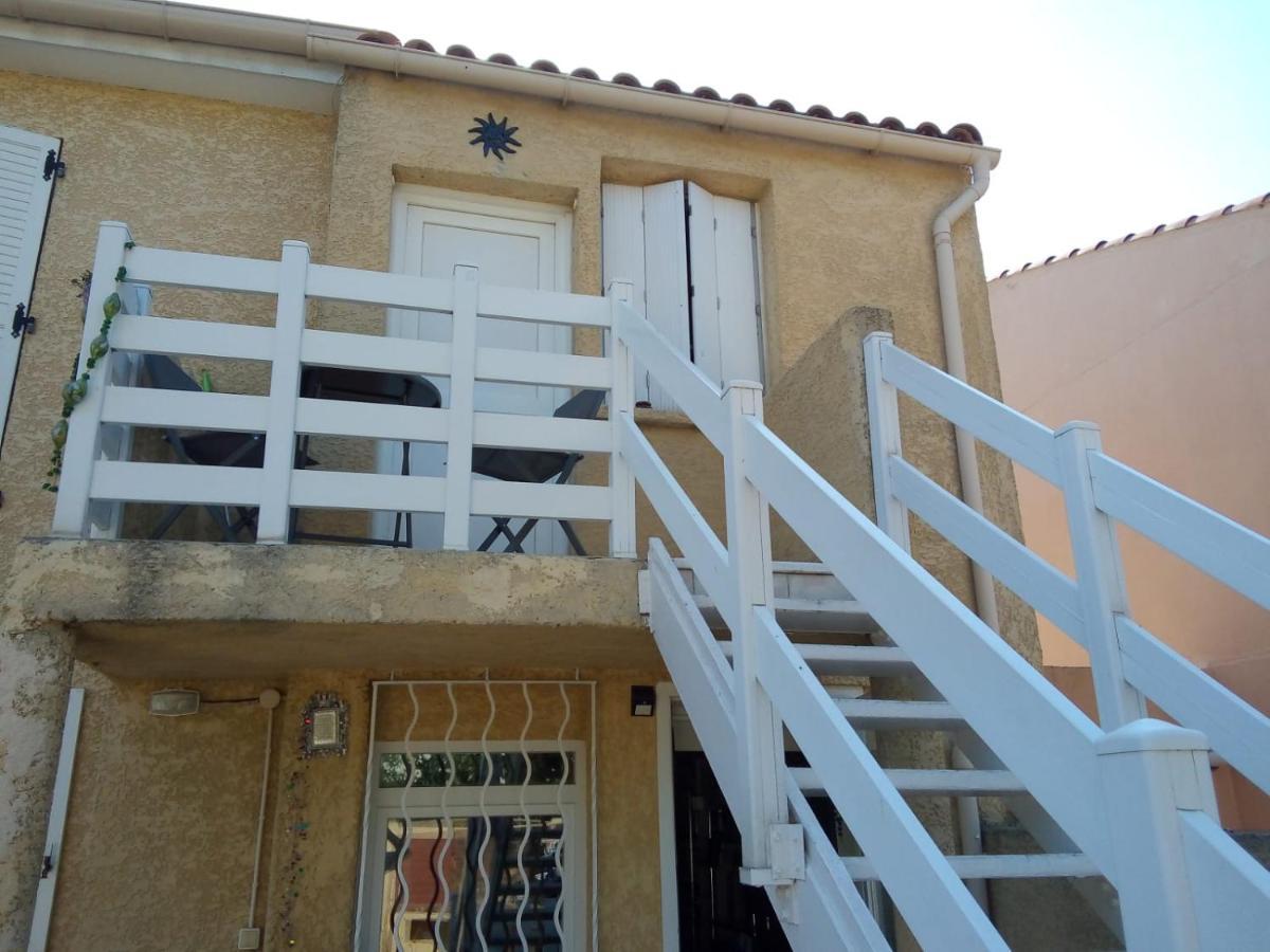 La Favola Apartment Meze Luaran gambar